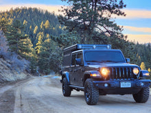 Load image into Gallery viewer, Jeep Gladiator (2020+) Camper
